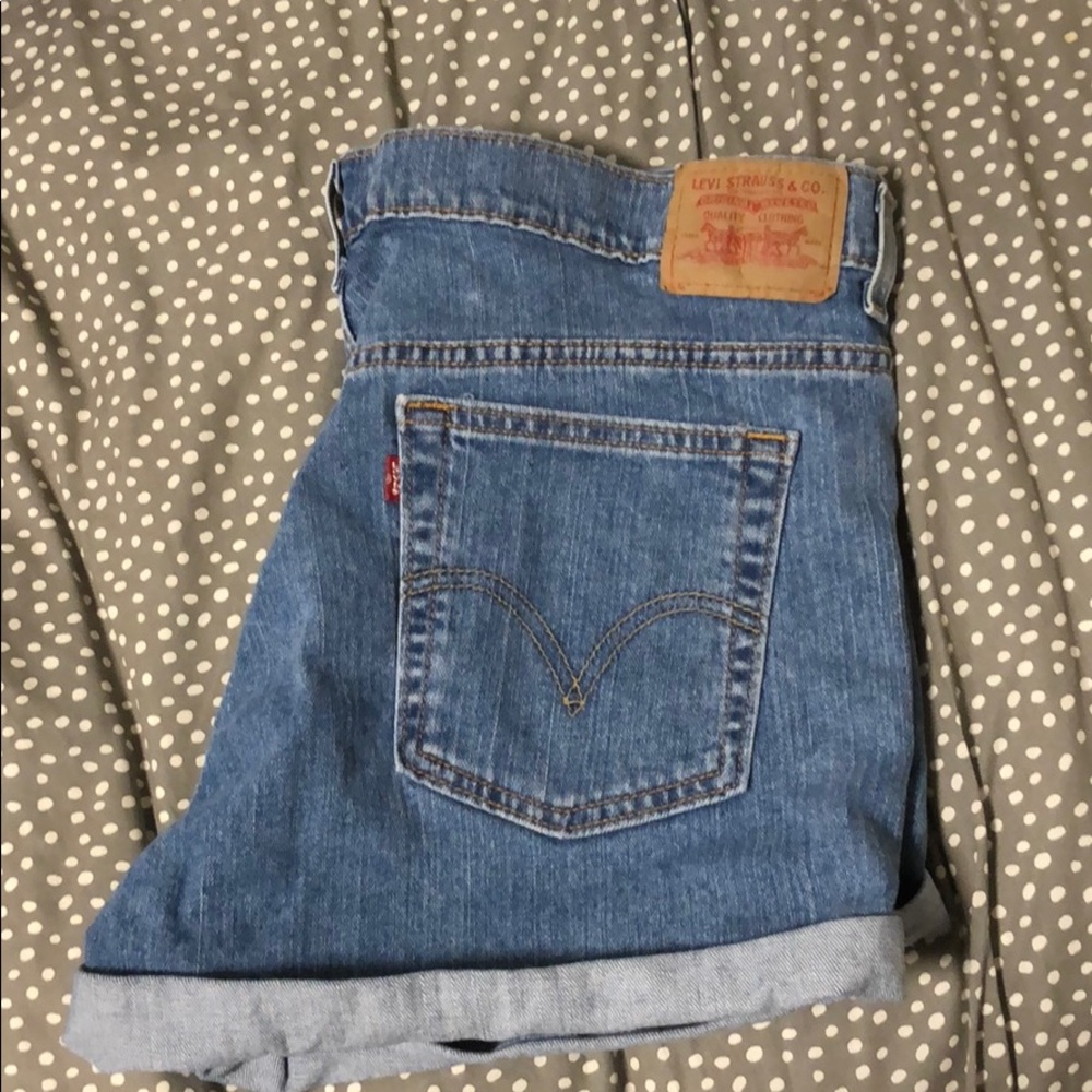 Levi’s shorts